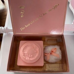 Evyan White Shoulders Perfume 300 Brand Elegant Pink Makeup Powder Set